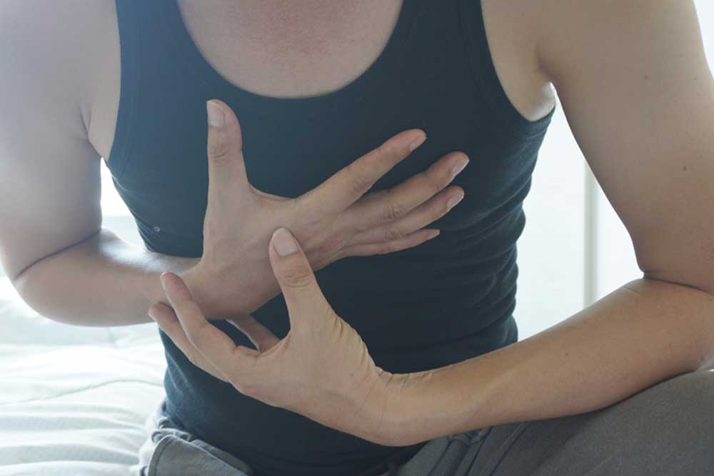 Pain in the Right Side of the Chest – What Does it Mean