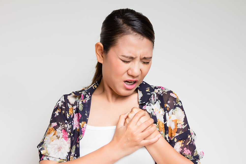 Pain in the Left Breast – Causes and Treatments